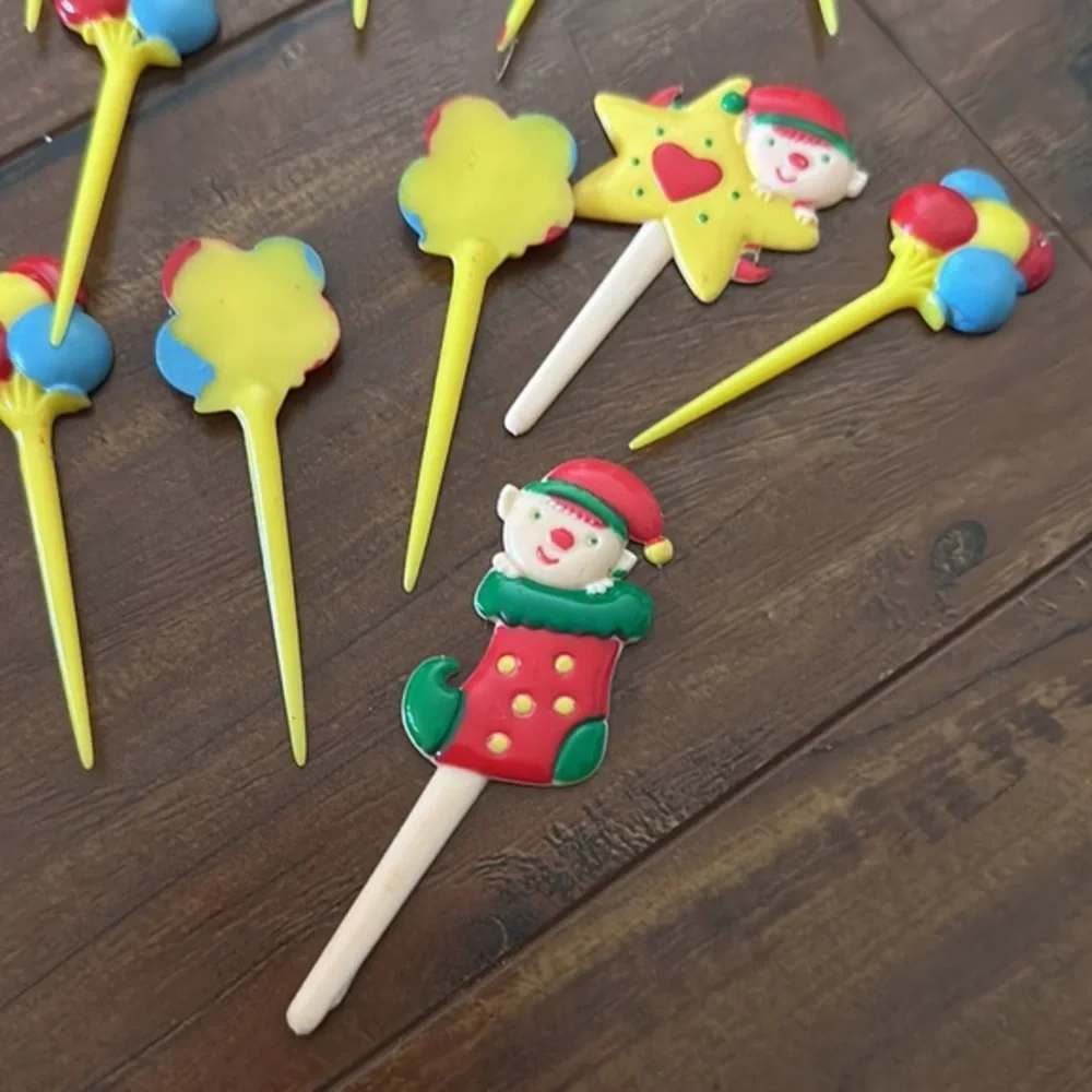 17 Vintage Plastic Clown Balloon Cake Cupcake Picks Toppers Circus Party